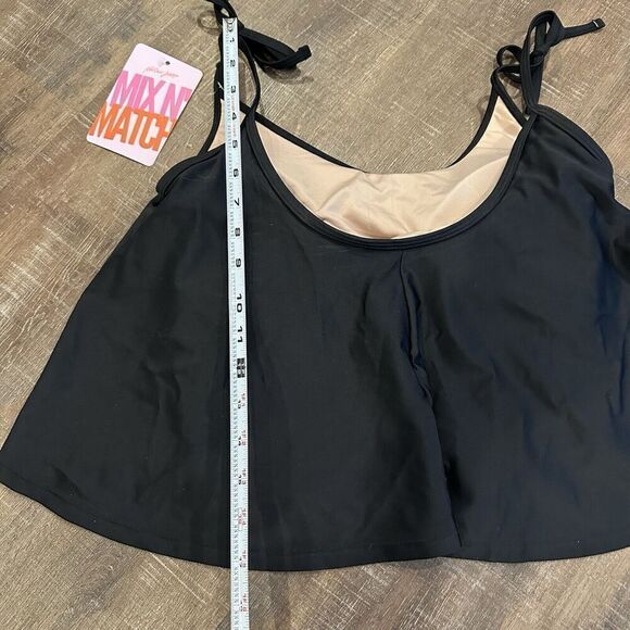 Kortni Jeane Swim Swing Top Womens Medium Black Bikini Simple Padded Pool NWT - Picture 7 of 10